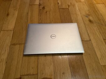Dell XPS 15 7590 - 2