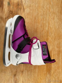 Dětské dámské brusle - 2