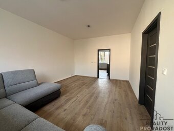 Pronájem bytu 2+1, 68 m² – po kompletní rekonstrukci, centru - 2