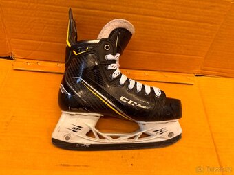 BRUSLE CCM SUPERTACKS AS1, vel. 38,5/5 EE - 2