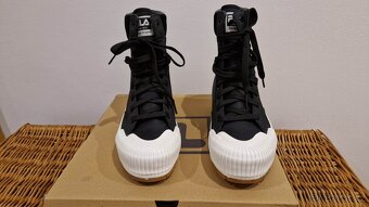 N.O.V.É. zimní vyšší boty FILA vel.: 37 - 2