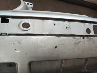 VW Golf 4, 2003 přední nárazník stříbrná barva - 2