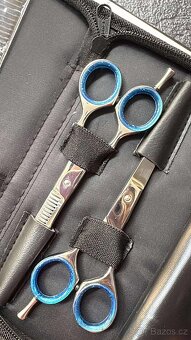 Kadeřnické nůžky - 2