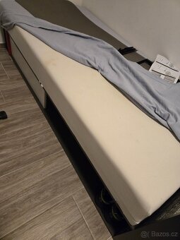 Postel s úložným prostorem a šuplíkem - 2