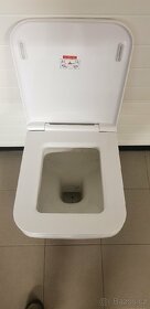 Závěsné WC HATRIA + prkýnko - 2