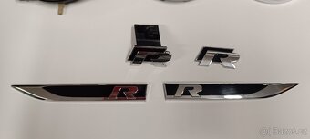 VW GOLF "R"  ZNAKY EMBLÉMY - 2
