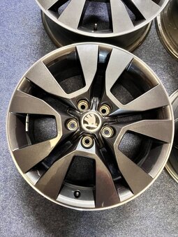 5x112 R17 Škoda Yeti originál alu disky - TOP - 2