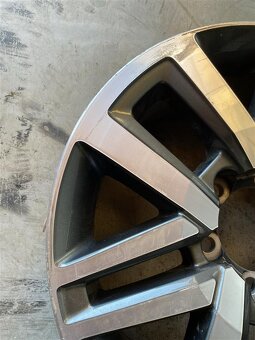 Toyota 18x7,5J et 30 6x139,7/106 - 2