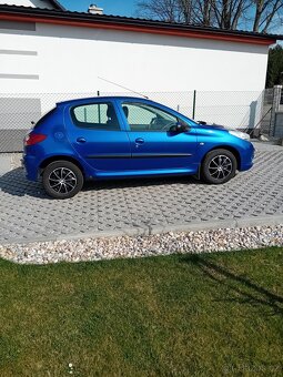 Peugeot 206+ - 2