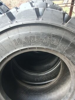 Pneu 10,0 / 75 - 15,3...14 platen - 2