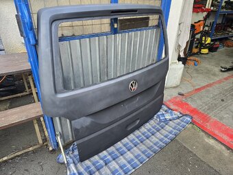 VW T6 Transporter Multivan Páté vrata / Přední Blatníky - 2
