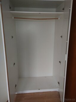 Šatní skříně do ložnice - 2