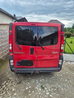 RENAULT TRAFIC - 2