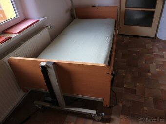 Polohovací postel pro dlouhodobě nemocné - 2