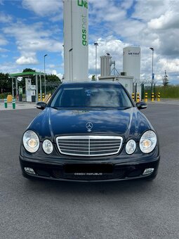 w211 Mercedes - 2