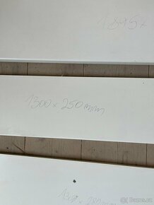 Prodám bílé dřevěné parapety - 2