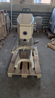Alba RE 22 - robot - 2