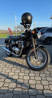 Triumph Bonneville T120 - 2