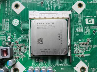 Základní deska a procesorem AMD Ahlon II - 2
