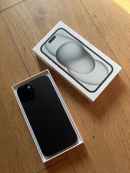 Apple iPhone 15 256GB černý - 2