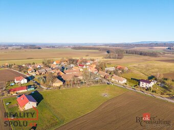 Prodej, pozemky/bydlení, 1200 m2, Újezdec 12, 51771 Ledce, H - 2