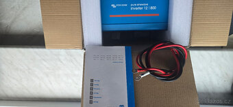 Měnič Victron Energy Phoenix 12V 800VA - 2