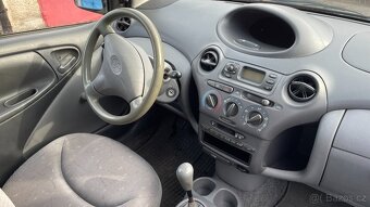 Toyota Yaris 1999 - 2