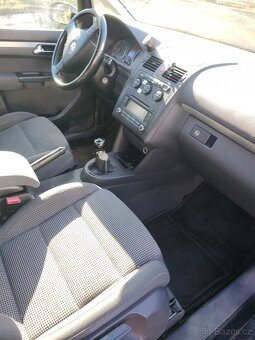 VW Touran 2,0 TDI - 2