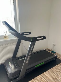 Běžící pás Housefit Spiro 90 iRun - 2