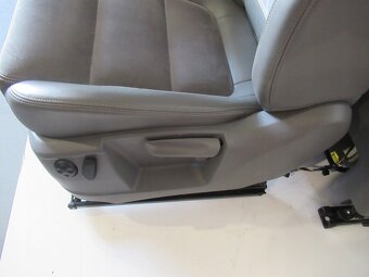 Koupím sedačky Seat Alhambra 7N , VW Sharan 7N r.v.od 2010 - 2
