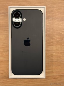 Apple iPhone 16 128 GB černý - 2