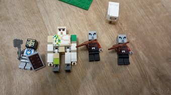 Lego Minecraft-základna pillagerů - 2