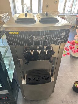 Stroj na točenou zmrzlinu VEVOR - 2