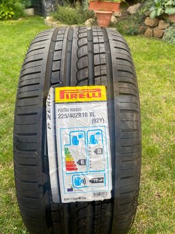 Pirelli P ZERO ROSSO 225/40ZR18 XL letní - 2
