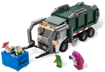 Nové LEGO 7599 Příběh hraček 3 - Únik v popelářském voze - 2