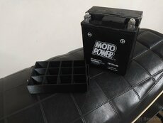 ČZ 350/472 - podložka pod akumulátor - 2