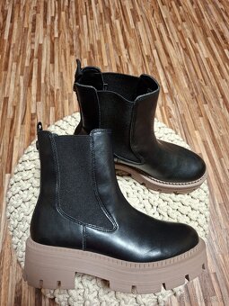 Nové kotníkové boty polokozacky Tamaris vel. 39 - 2