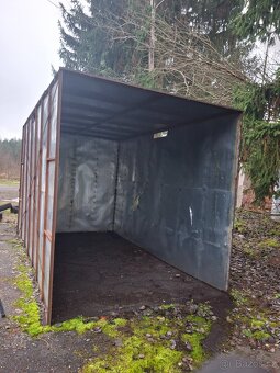 Plechovou garáž - 2