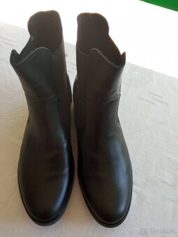 Černá dámská kotníková obuv - 2