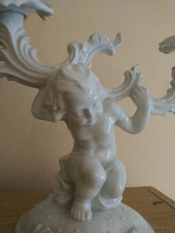 Svicen bily porcelan - 2