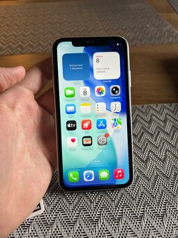 Prodám iPhone 11 64gb (100% kondice baterie) - 2