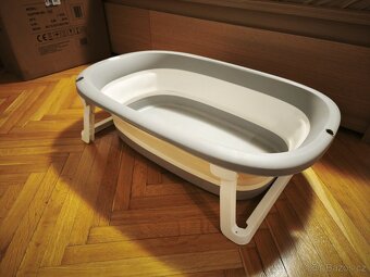 Přebalovací pult + skládací dětská vanička - 2