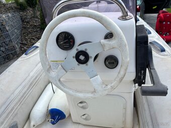 Motorový člun Grand 5 osob - 2