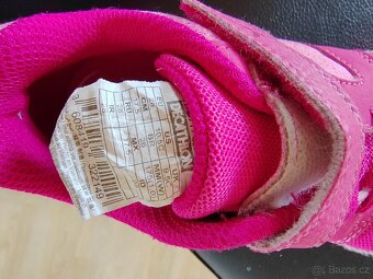 Tenisky do haly vel. 28 - 2