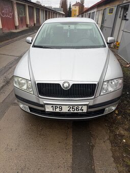 Škoda Octavia 2 1.6 benzín - 2
