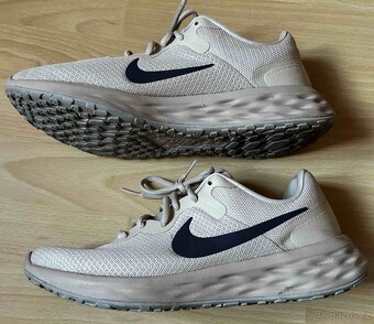 Běžecké tenisky Nike Revolution 6 - 2