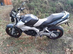 Suzuki gsr 600 - 2