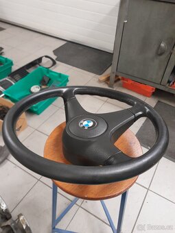 Bmw e30 volant - 2