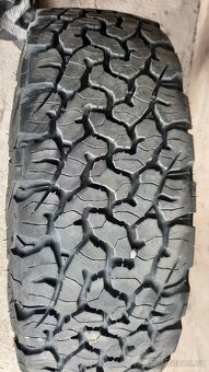 pneu na Ofroad 215 .65..16 - 2