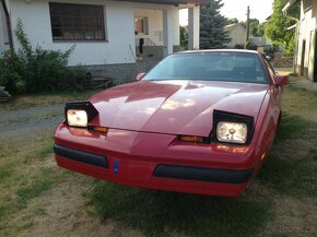 Pontiac Firebird (1987) 3. generace, započatá renovace, TP - 2